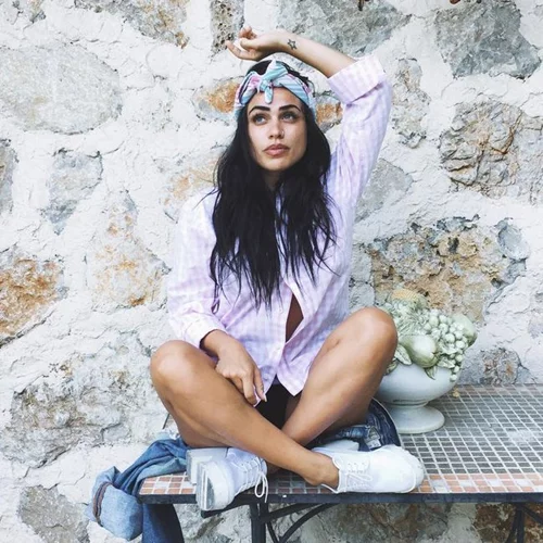 Κόνι Μεταξά: «Κολάζει» το Instagram με τις σέξι αναρτήσεις της!