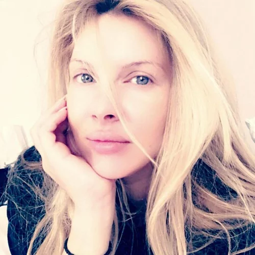 Χριστίνα Αλούπη: Δες τη χωρίς μακιγιάζ στο κρεβάτι της