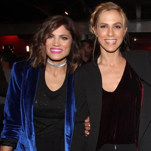 Ποιοι επώνυμοι βρέθηκαν στην επίσημη πρεμιέρα του Νίκου Μουτσινά