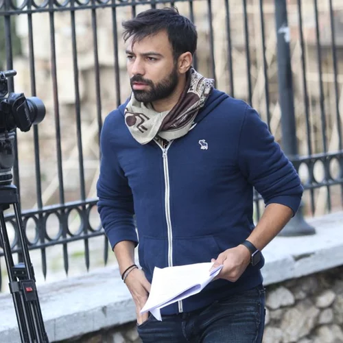 «Μπρούσκο»: Η Δάφνη πιάνει τον Χαρίδημο να ανταλλάσσει μηνύματα ερωτικού περιεχομένου