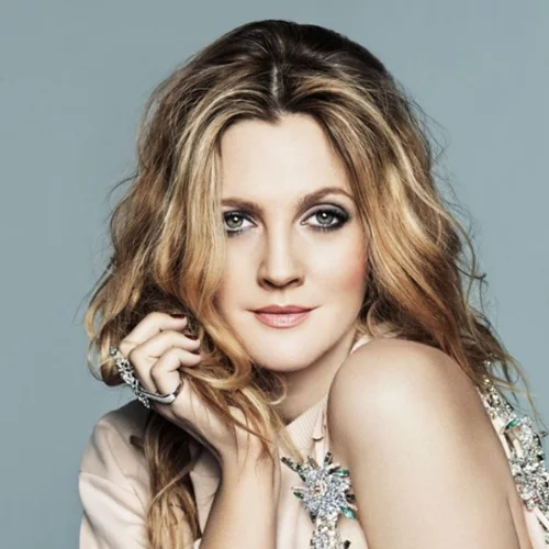 Drew Barrymore: Στην παραλία χωρίς ρετούς!