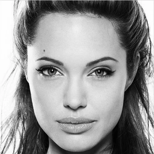 Angelina Jolie: Το πρώτο της μήνυμα στα social media μετά τον χωρισμό