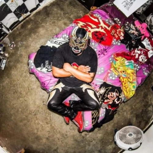 Αυτός ο τύπος μπήκε και φωτογράφισε τα υπνοδωμάτια ανθρώπων σε 55 χώρες