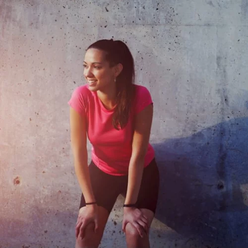 Πώς θα κάψω πιο γρήγορα θερμίδες; H γυμνάστρια μας δίνει 6 έξυπνους εναλλακτικούς τρόπους που καίνε λίπος