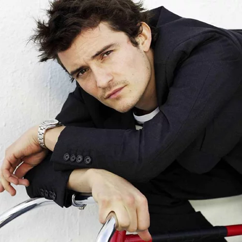 Ο Orlando Bloom έγινε ξανθός και εντυπωσιάζει με το νέο του look