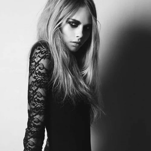 Cara Delevingne: Έκανε το mannequin challenge στο πιο ιστορικό μέρος του Los Angeles (βίντεο)