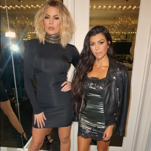 Khloe και Kourtney Kardashian: Στις ίδιες προκλητικές πόζες στο Snapchat