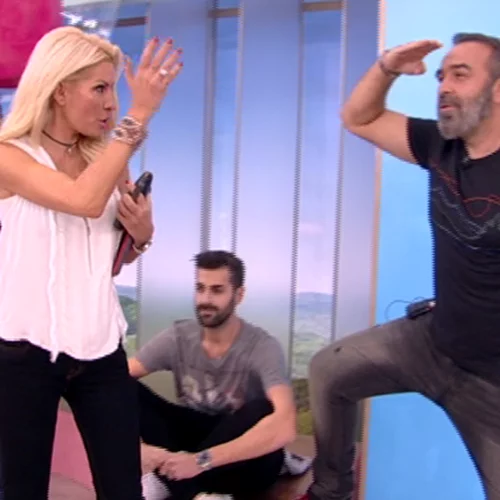 Δες την Ελένη Μενεγάκη να κάνει mannequin challenge μέσα στο πλατό!