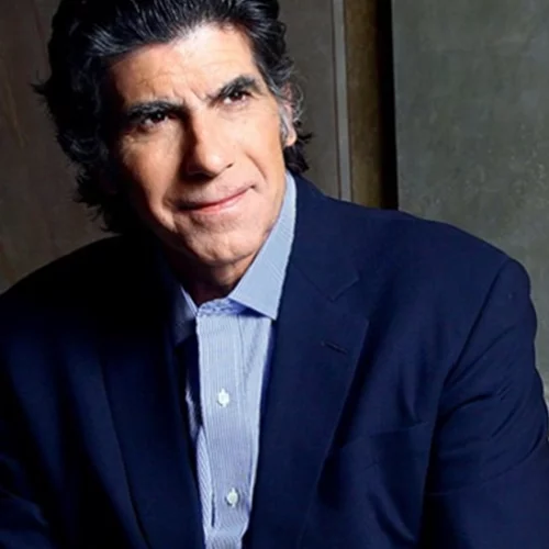 Το νέο ξέσπασμα του Γιάννη Μπέζου: «Δεν συνομιλώ με αγράμματους, με κοπρόσκυλα»