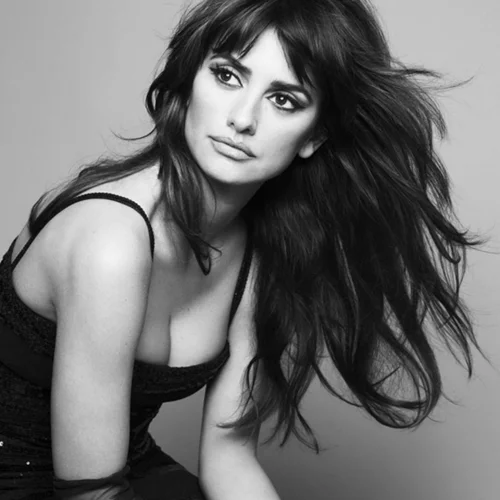 Penelope Cruz: Πιο sexy από ποτέ φωτογραφίζεται για την Vogue