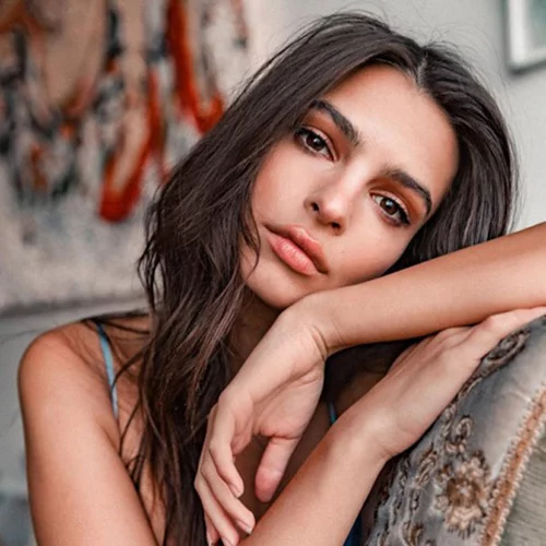 Emily Ratajkowski: (Και πάλι) γυμνή στο instagram