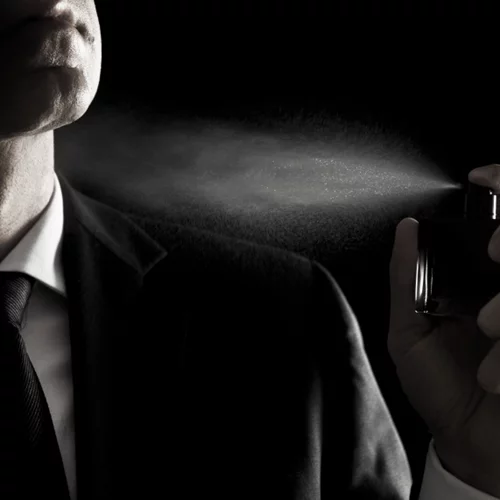 Πες μας την ηλικία του συντρόφου σου να σου πούμε ποιο άρωμα να του πάρεις