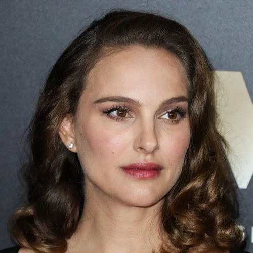 Natalie Portman: Στο red carpet σε προχωρημένη εγκυμοσύνη