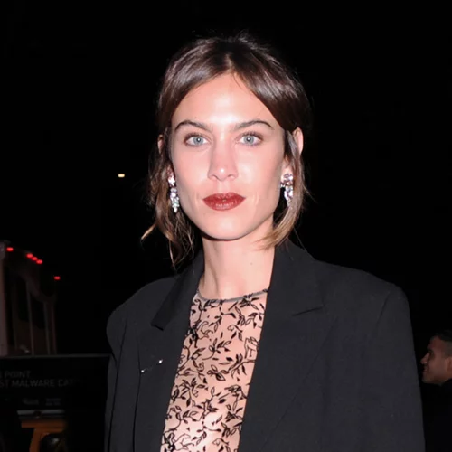 Βραδινό ντύσιμο με τζιν παντελόνι: Έτσι θα το κάνεις σωστά!