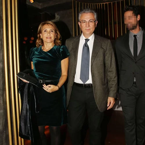 Καραντίνα και κιλά | Η Μάρα Ζαχαρέα ανέβηκε στη ζυγαριά και μας δείχνει το βάρος της (pic)