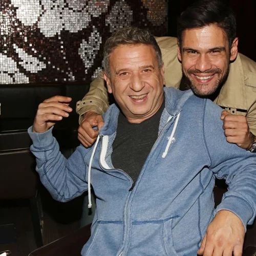 Κώστας Κόκλας: Μιλά για την περιπέτεια της υγείας του και απαντά στο αν είναι σε σχέση αυτή την εποχή