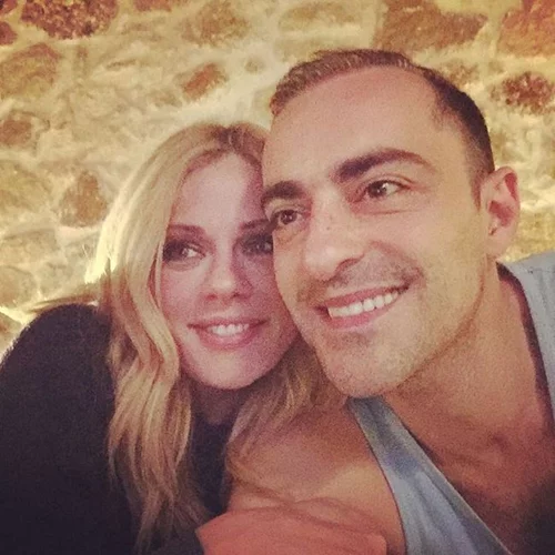 Θανάσης Αλευράς: Μας δείχνει το χριστουγεννιάτικο δέντρο του