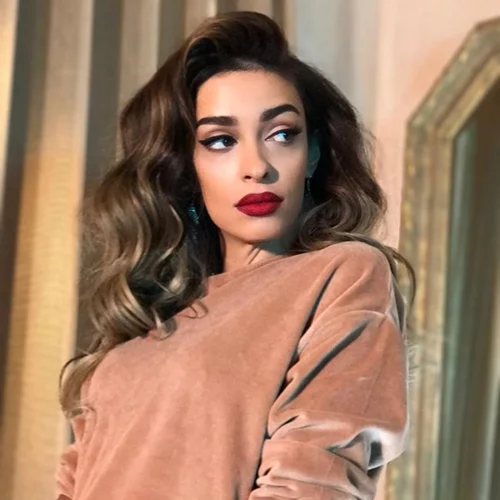 Ελένη Φουρέιρα: Απαντά στις φήμες για τη σχέση της με τον Μποτία