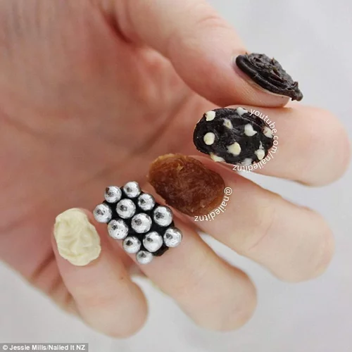 #maniMonday: Τα νύχια αυτά είναι φτιαγμένα από πραγματική σοκολάτα!