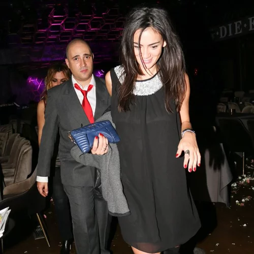 Κωνσταντίνος Μπογδάνος: Τα τρυφερά στιγμιότυπα με την κούκλα σύντροφό του!