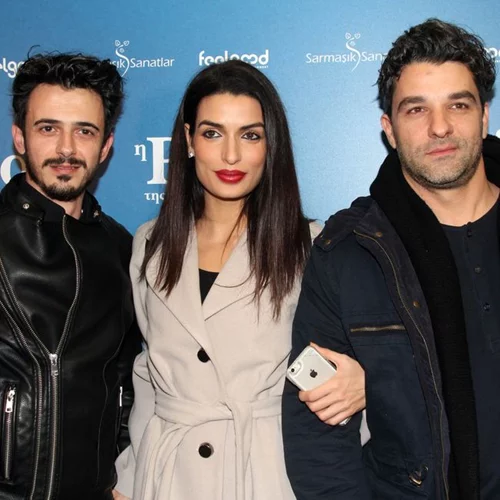 Ποιοι επώνυμοι βρέθηκαν στην επίσημη πρεμιέρα της ταινίας «Η Ρόζα της Σμύρνης»