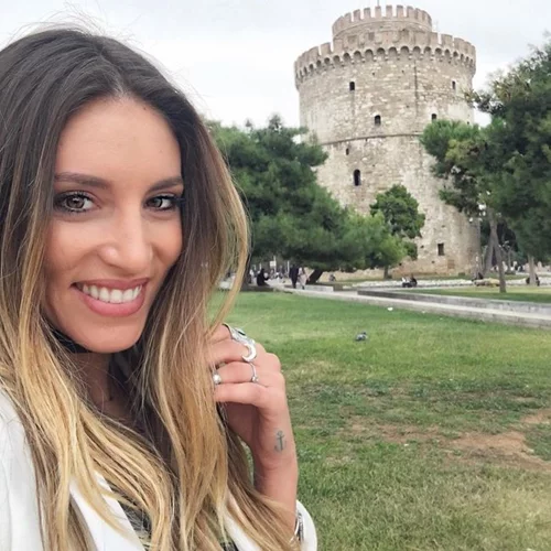 Αθηνά Οικονομάκου: Απόδραση στη γαλλική πρωτεύουσα