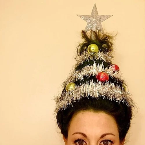 Christmas tree hair: Μπες στο πνεύμα κάνοντας έτσι τα μαλλιά σου!