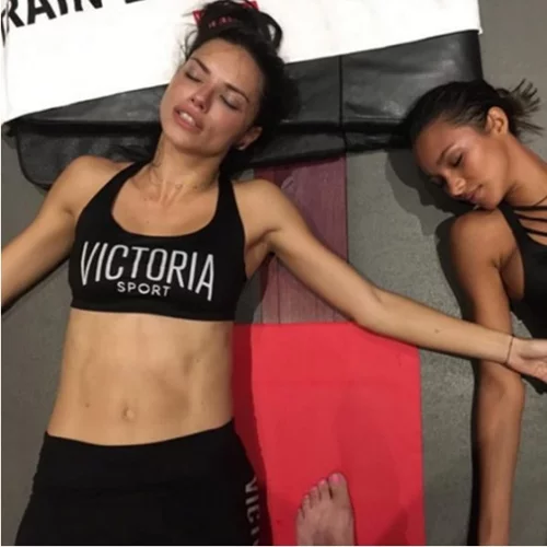 Οι 5 top ασκήσεις της Αντριάνα Λίμα για τέλειο σώμα όλο το χρόνο