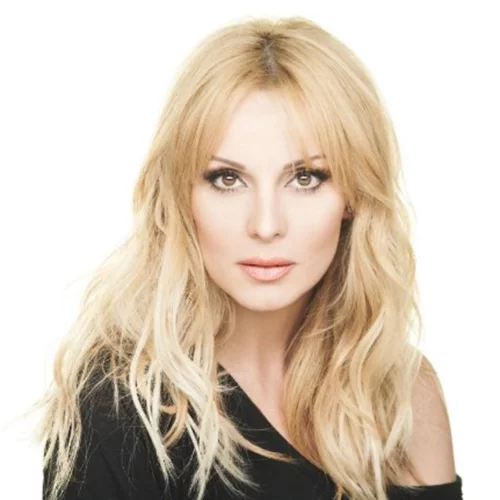 Πέγκυ Ζήνα: Στολίζει το χριστουγεννιάτικο δέντρο με την κόρη της