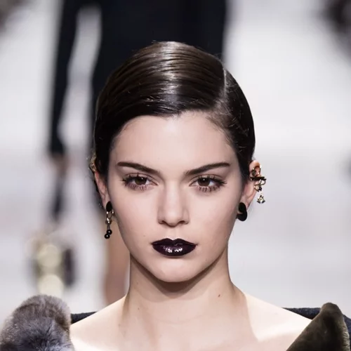 Οι καλύτερες αποχρώσεις για τα χείλη από το catwalk που θα φορέσουμε (σίγουρα) και το 2017