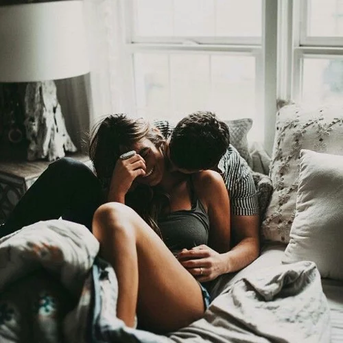 Ο πλήρης σεξουαλικός οδηγός: 38 στάσεις για να κάνεις το σεξ της ζωής σου