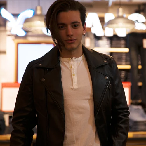 American Eagle Outfitters: 10 Days of Christmas Gifting με τους αγαπημένους μας influencers!