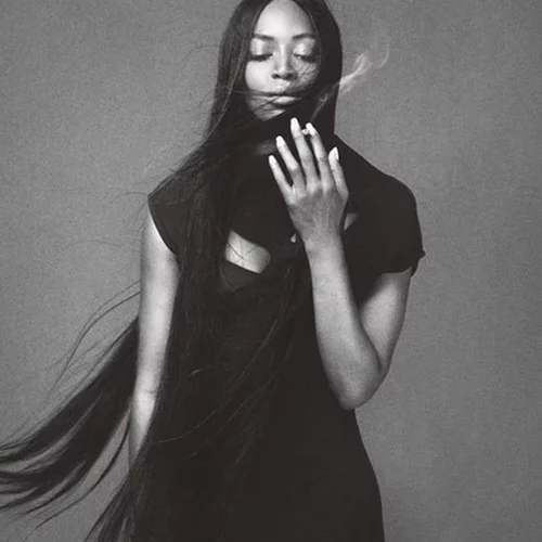 Naomi Campell: Η γαζέλα «ξαναχτυπά» και εντυπωσιάζει!