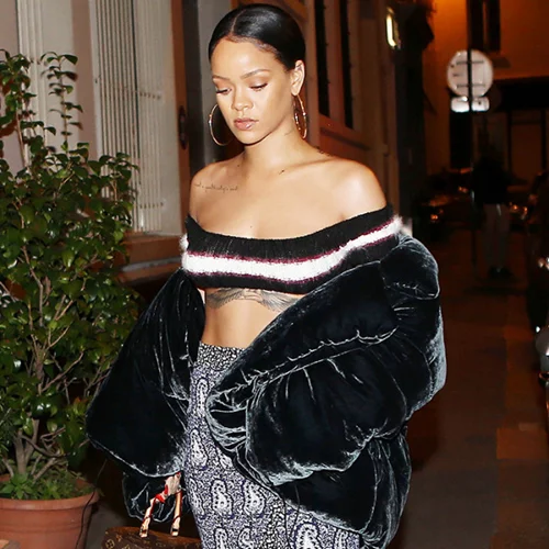 Το #1 παλτό που χρειάζεσαι σύμφωνα με τη Rihanna