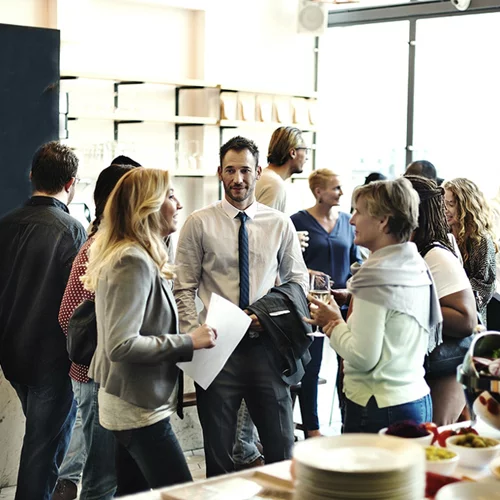 Πώς να σε θυμούνται από την πρώτη κιόλας γνωριμία