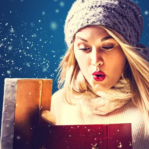 Αυτός θα είναι ο πιο ακαταμάχητος beauty πρωταγωνιστής των Χριστουγέννων