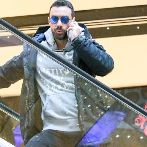 Όταν οι επώνυμοι έκαναν τα χριστουγεννιάτικα ψώνια τους