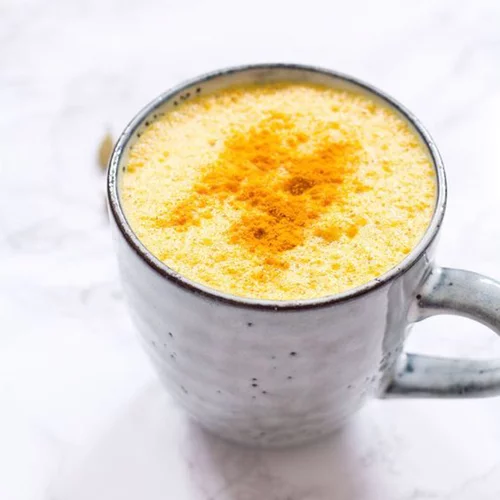 #TurmericLatte: Ο κουρκουμάς με γάλα είναι hot trend (φτιάξτο!)