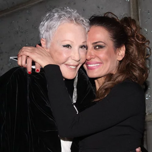 Όλοι οι επώνυμοι στην επίσημη πρεμιέρα της παράστασης «Ωραία Μου Κυρία»