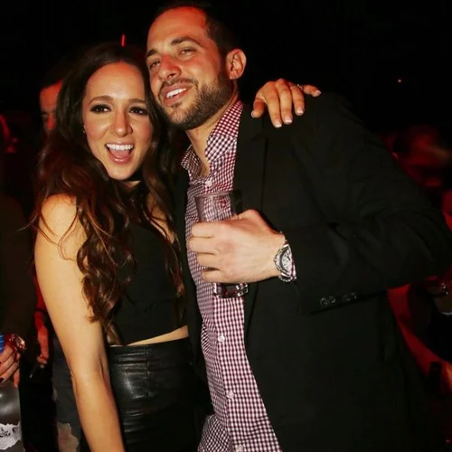 Καλομοίρα: Η βραδινή έξοδος με τον σύζυγό της