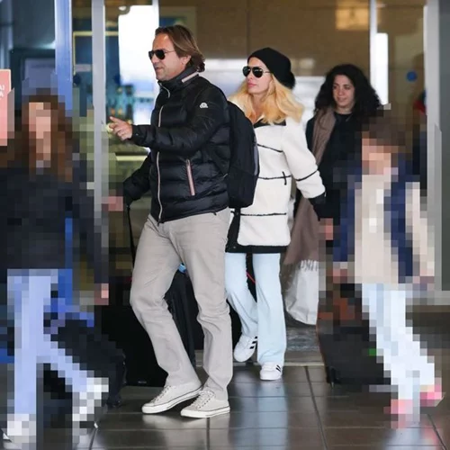 Ελένη Μενεγάκη: Όλες οι φωτογραφίες από το αεροδρόμιο μετά το εξωτικό ταξίδι στις Σεϋχέλλες