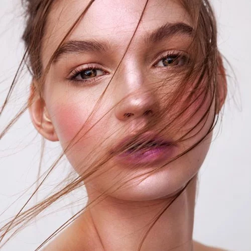 Εδώ θα βρεις το ελιξίριο της απόλυτα νεανικής και λαμπερής επιδερμίδας