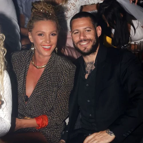 Τάμτα: Οι διακοπές με τον Πάρι Κασιδόκωστα στο Gstaad