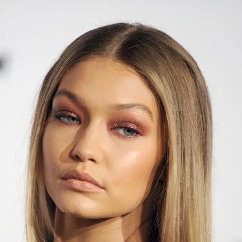 Μαθήματα απο τη Gigi Ηadid για το τέλειο περίγραμμα στα χείλη σου !