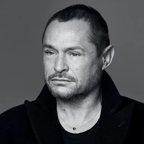 Breaking News: Ο Tom Pecheux συνεργάζεται με την YSL Beauté