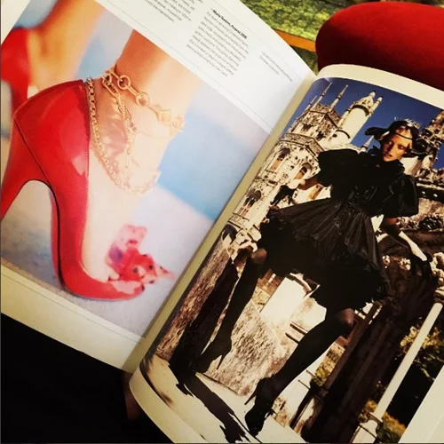 Αγαπάς τα παπούτσια; Αυτό το βιβλίο είναι για σένα!