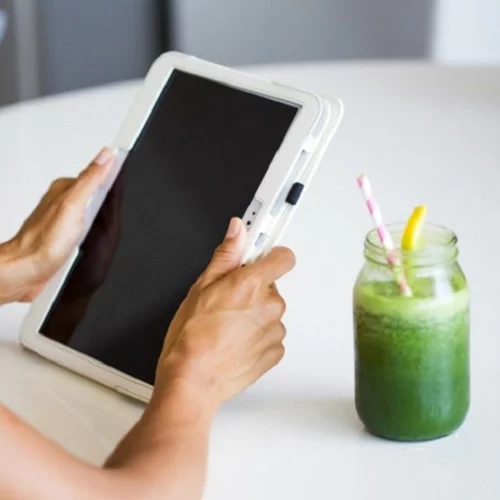 Εντατική αποτοξίνωση; Ο ΑΠΟΛΥΤΟΣ οδηγός από τη διαιτολόγο Δέσποινα Μαρσέλου (τι να τρως, τι να γνωρίζεις)