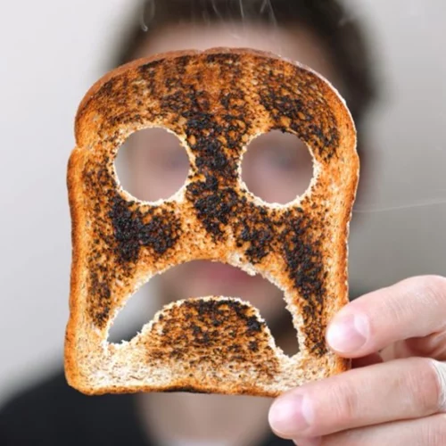 Την προσοχή σου! Το πολύ ψήσιμο ή τηγάνισμα κάνει καρκινογόνες τις πατάτες και το τοστ