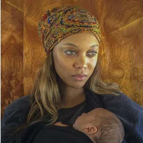 Οι πρώτες δημόσιες φωτογραφίες των διάσημων μωρών