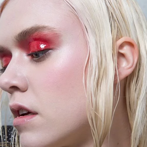 Glossy Lids: Γιατί τα υγρά βλέφαρα είναι η πιο σέξι make up επιλογή